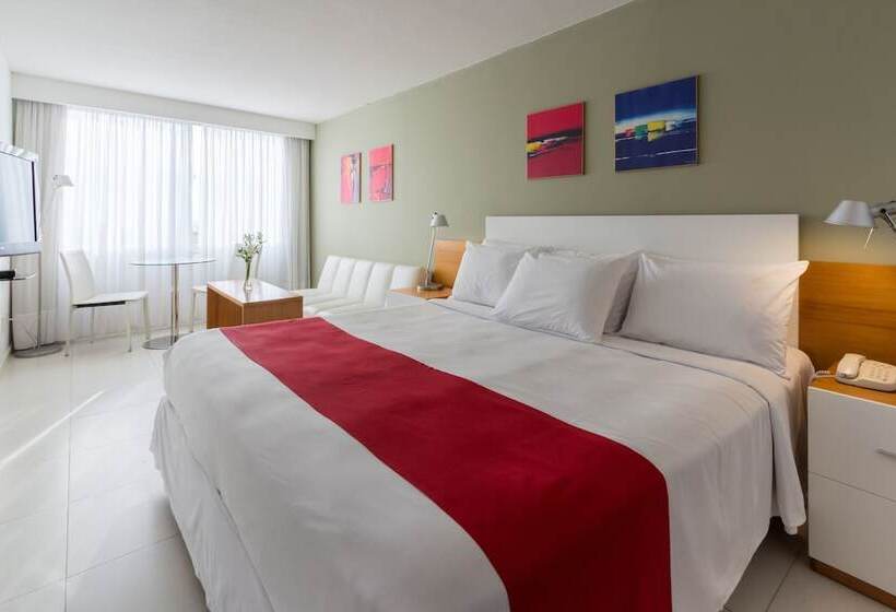 غرفة ديلوكس, Uy Proa Sur