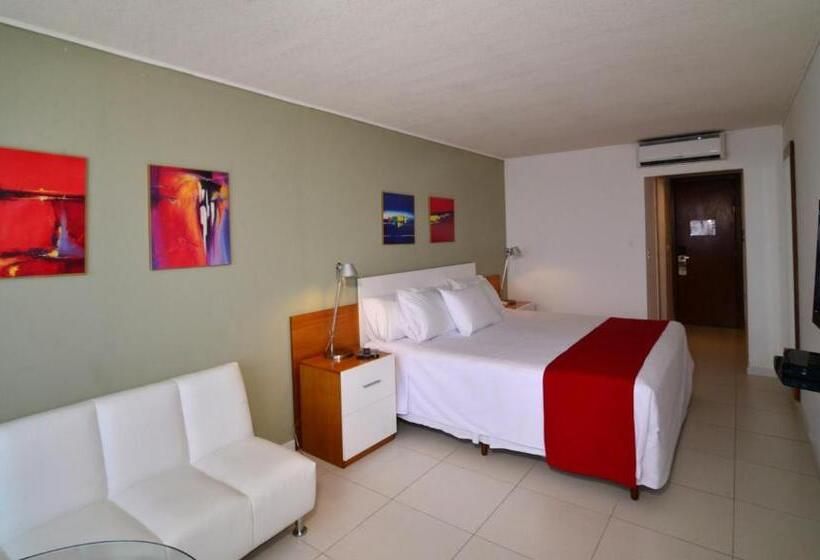 디럭스 룸, Uy Proa Sur