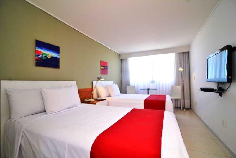 수피리어 룸, Uy Proa Sur