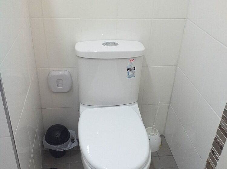 Deluxe Room, Bucketts Way Motel Gloucester