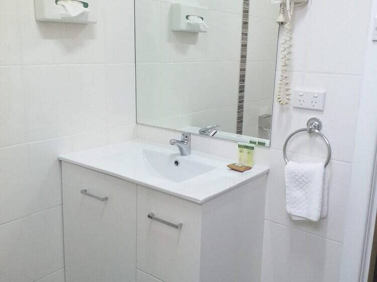 Deluxe Room, Bucketts Way Motel Gloucester