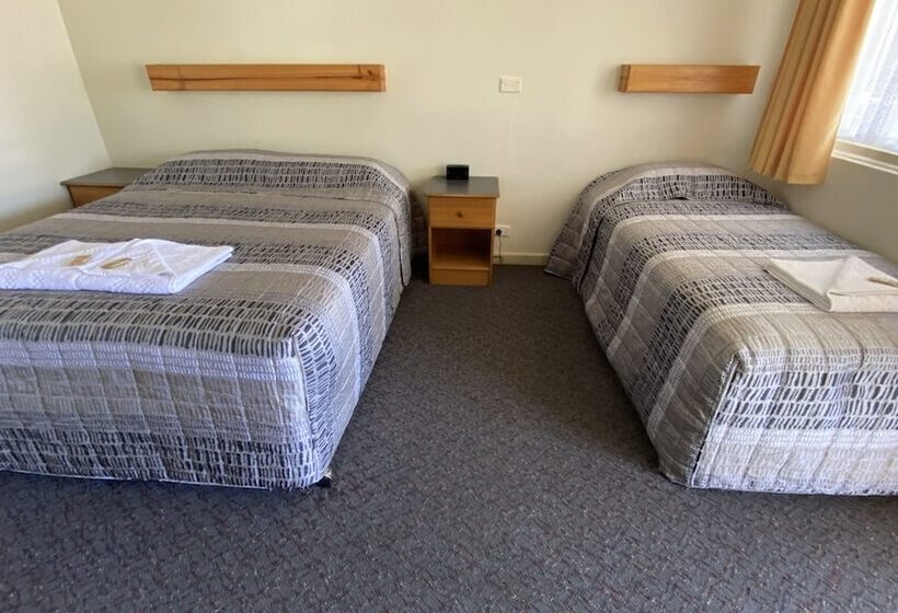 Deluxe Room, Bucketts Way Motel Gloucester
