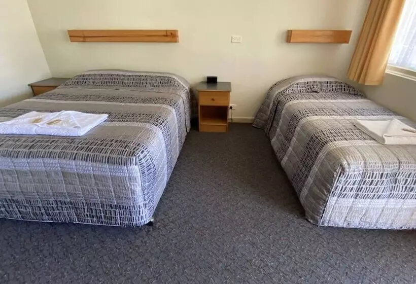 Deluxe Room, Bucketts Way Motel Gloucester