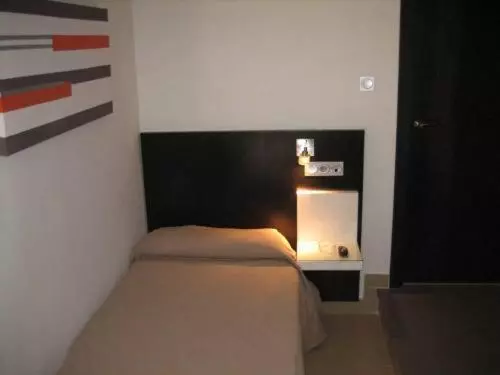 اتاق استاندارد یک نفره, Hostal Central