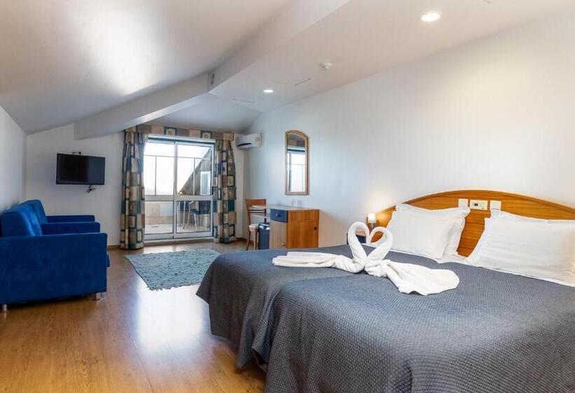 جناح عائلي, Albergaria Pedra D'ouro