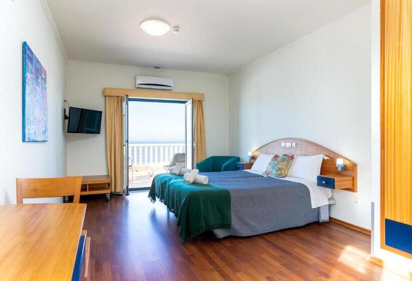 جناح مطلّ علي البحر, Albergaria Pedra D'ouro