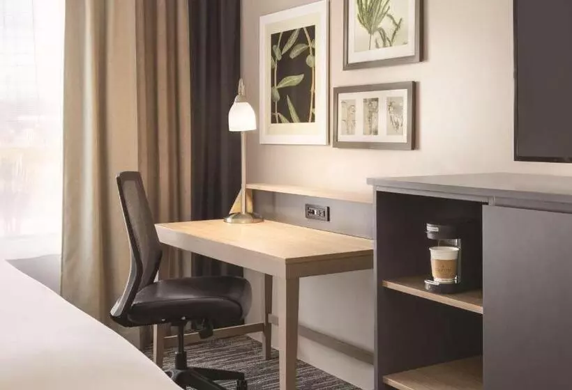 キングサイズベッドのスイートルーム, Country Inn & Suites By Radisson, Madison Southwest, Wi