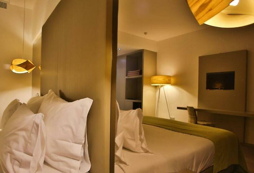 标准间, Delfim Douro