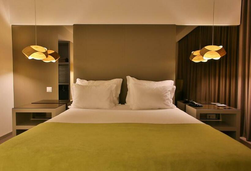 标准间, Delfim Douro