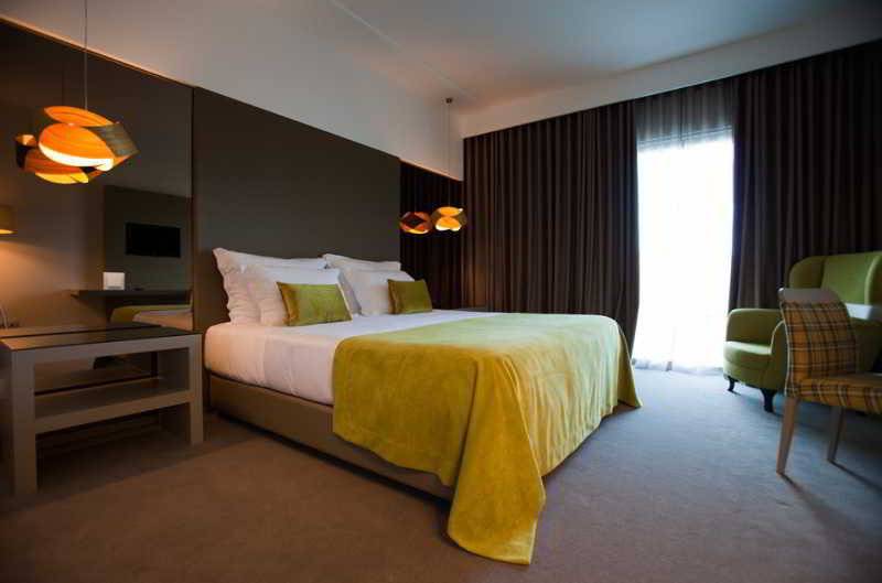 标准间, Delfim Douro