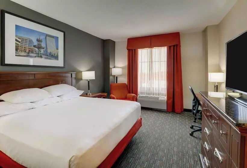 اتاق دلوکس مخصوص معلولین, Drury Inn & Suites Montgomery