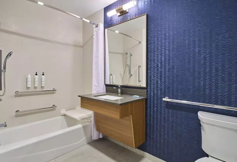 ２ダブルベッドのスタンダードルーム, Fairfield Inn And Suites By Marriott Winchester