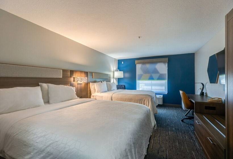 Люкс, Holiday Inn Express Hotel & Suites Salina, An Ihg