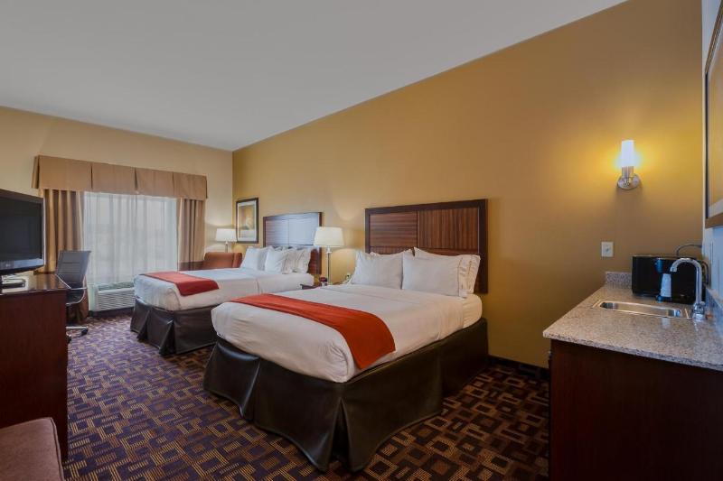 장애인을 위한 스위트, Holiday Inn Express Hotel & Suites Salina, An Ihg