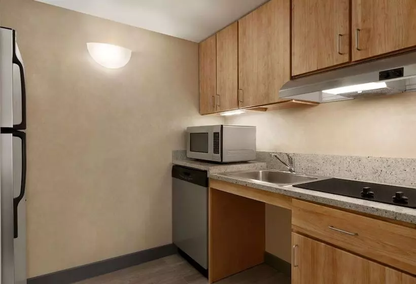 身障者適用スイートルーム, Homewood Suites By Hilton University City