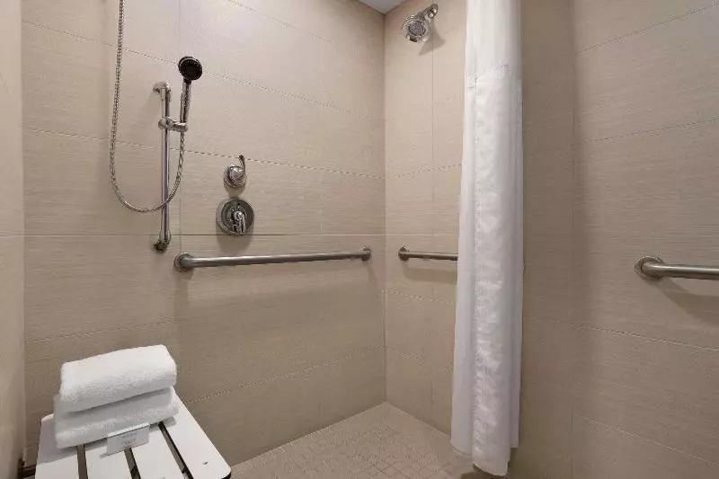 キングサイドベッドのスタンダードワンルーム, Homewood Suites By Hilton University City
