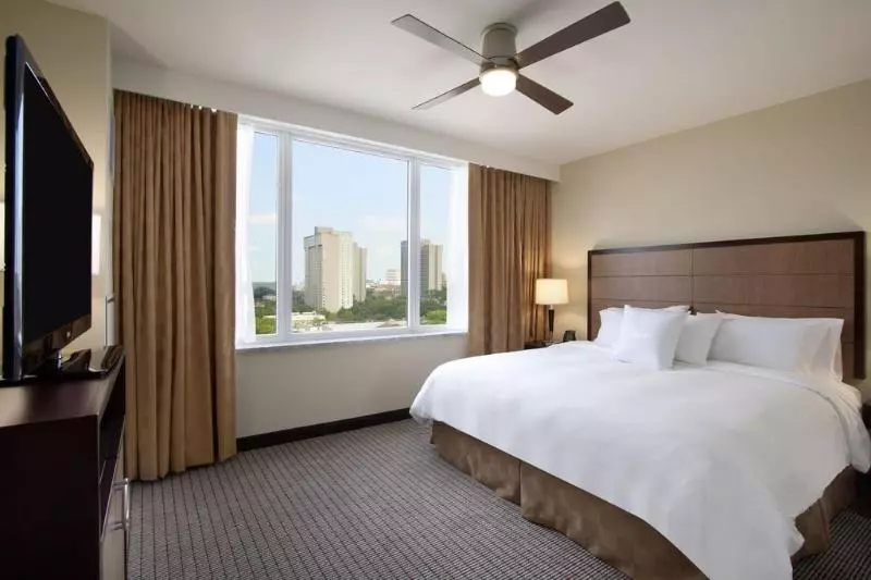キングサイズベッドのスイートルーム, Homewood Suites By Hilton University City