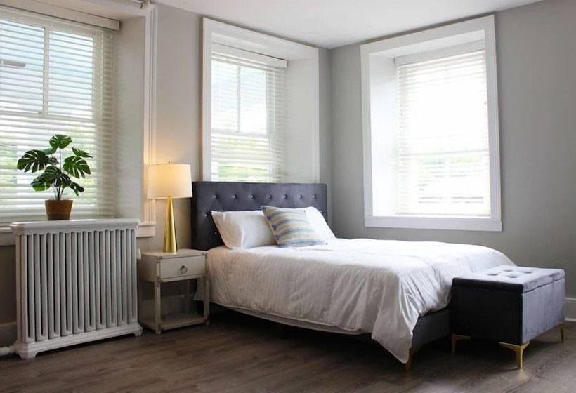 جناح, The National