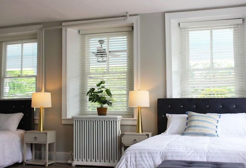 جناح, The National