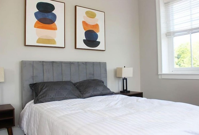 جناح, The National