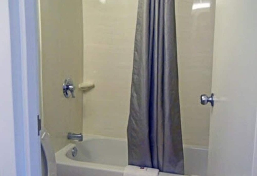 장애인을 위한 더블 침대 스탠다드 룸, Motel 6york, Pa  North