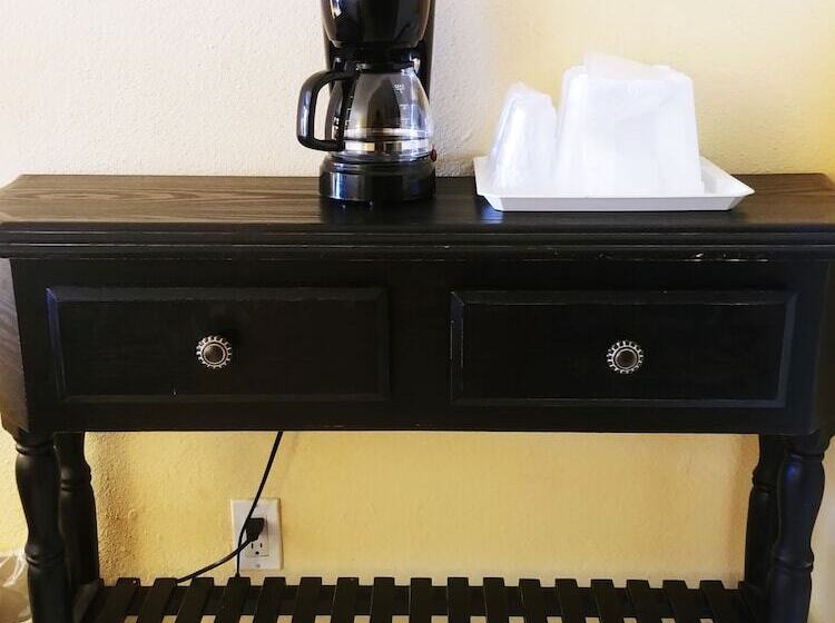 غرفه قياسيه سريرين مزدوجين, Emerald Shores Hotel   Daytona Beach