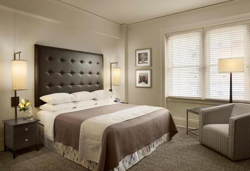 חדר סטנדרט לשלושה, Aka Rittenhouse Square