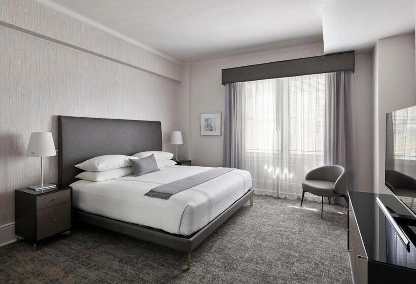 דירת חדר פרמיום, Aka Rittenhouse Square