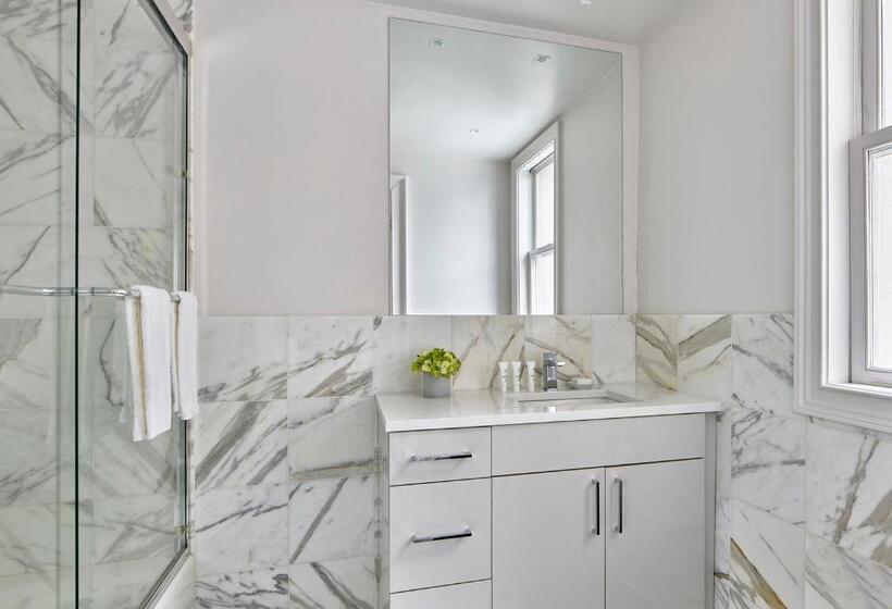 דירת פרמיום 2 חדרי שינה, Aka Rittenhouse Square