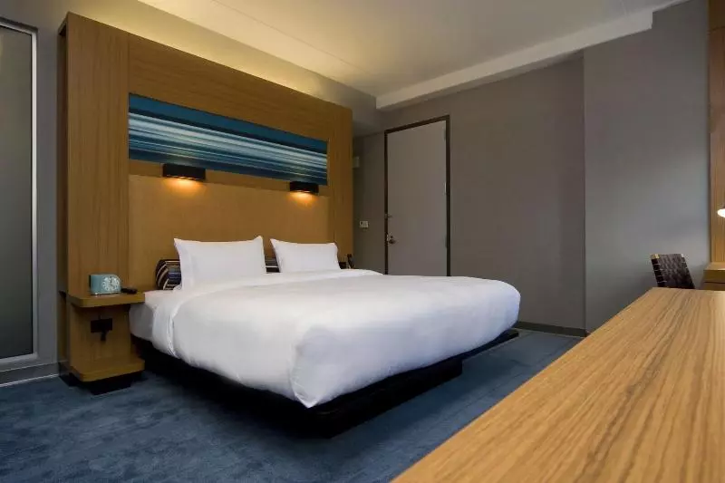 キングサイズベッドのスタンダードルーム, Aloft Portland Airport Hotel At Cascade Station