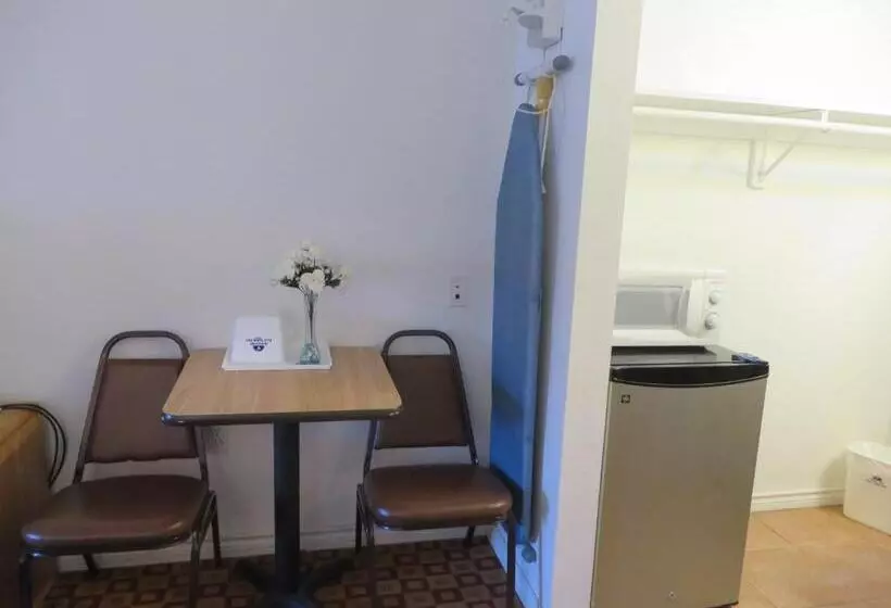 ２ダブルベッドのスタンダードルーム, Americas Best Value Inn Weatherford
