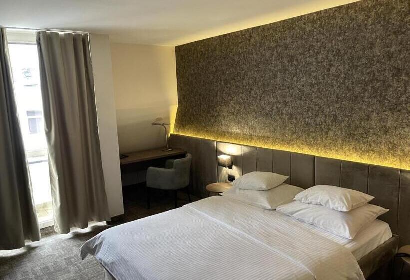 اتاق سوپریور, Bosna Banja Luka