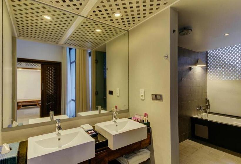 סוויטת ג'וניור, Cinnamon Bey Beruwala