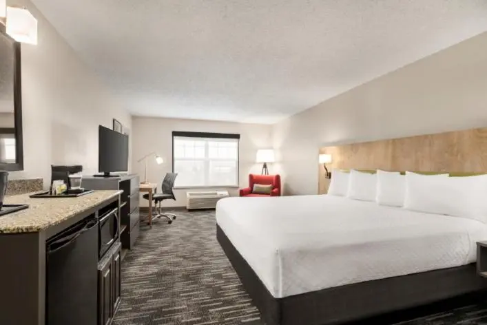 キングサイズベッドのスタンダードルーム, Country Inn & Suites By Radisson, Boise West   Meridian