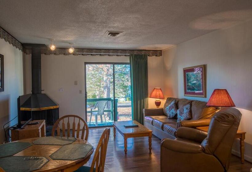 فيلا غرفتين نوم, Crown Resorts At Lake Tansi West