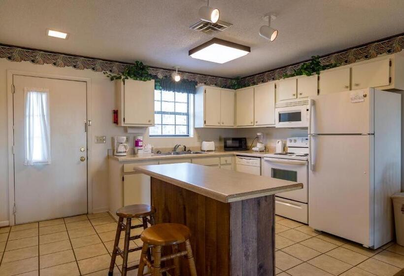 فيلا غرفتين نوم, Crown Resorts At Lake Tansi West