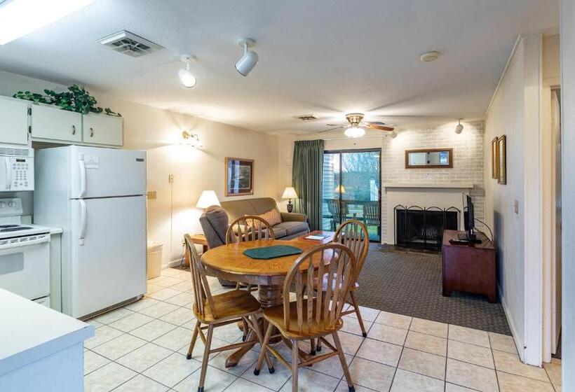 فيلا غرفة نوم واحدة, Crown Resorts At Lake Tansi West