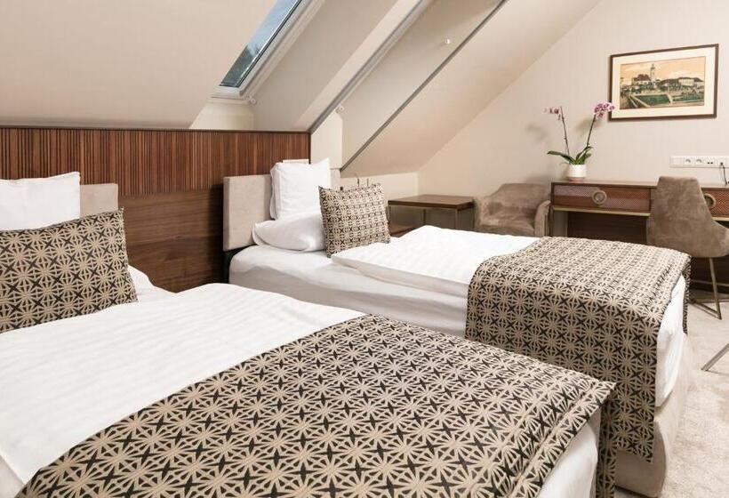 豪华房间, Kálvária Superior