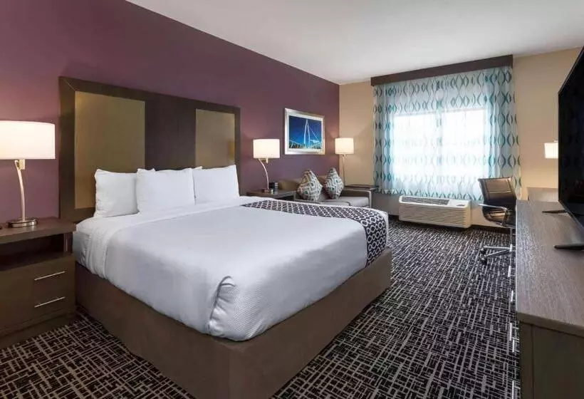 身障者適用スタンダードルーム, La Quinta By Wyndham Wichita Airport