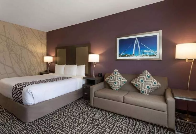 デラックスルーム, La Quinta By Wyndham Wichita Airport