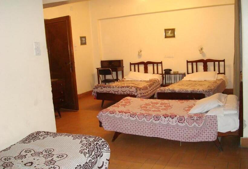 اتاق استاندارد سه نفره, Lotus Hotel Cairo