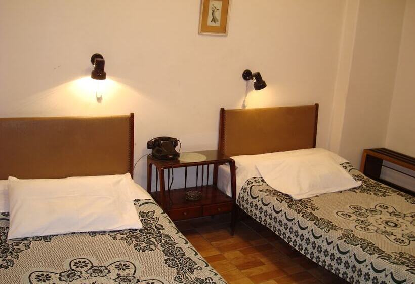 اتاق استاندارد یک نفره, Lotus Hotel Cairo