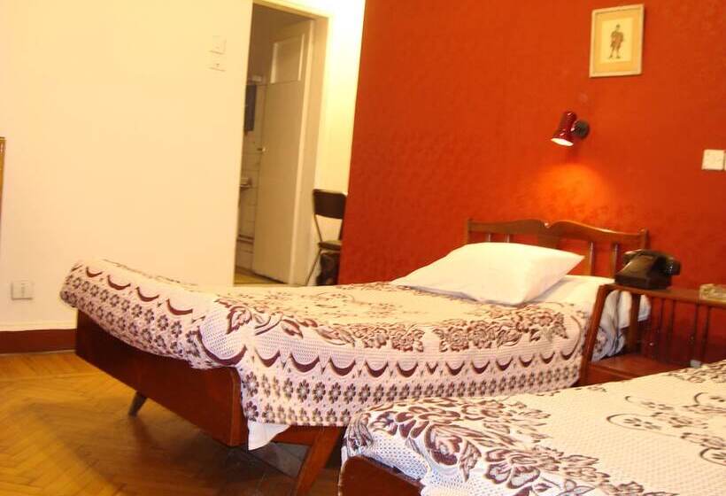 اتاق استاندارد سه نفره, Lotus Hotel Cairo