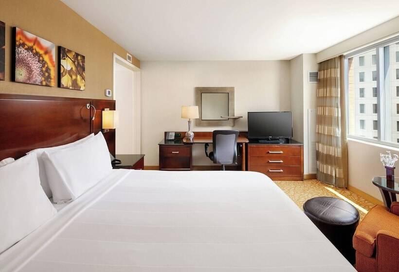 Premium Room City View, Milwaukee Marriott Downtown