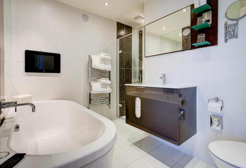 اتاق لوکس با تخت بزرگ, Number One South Beach