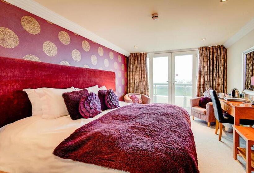 اتاق لوکس با چشمانداز دریا, Number One South Beach