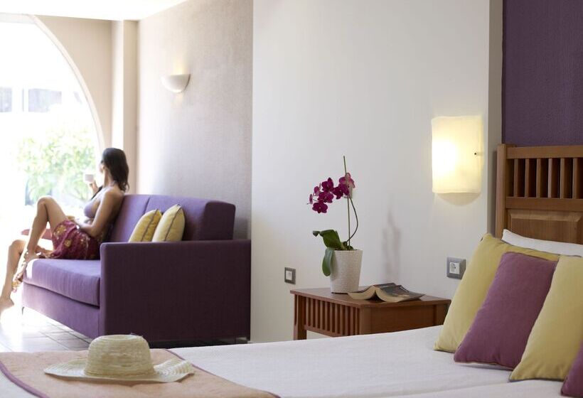 Семейный Номер Вид на Горы, Porto Angeli