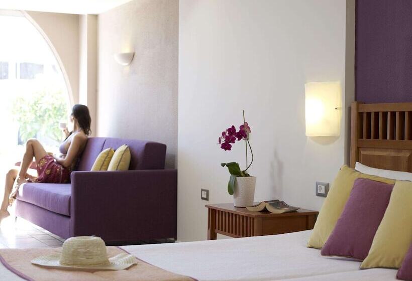 Семейный Номер Вид на Горы, Porto Angeli