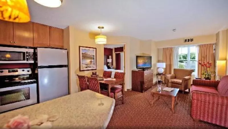 キングサイズベッドのスイートルーム, Residence Inn By Marriott Newport Middletown