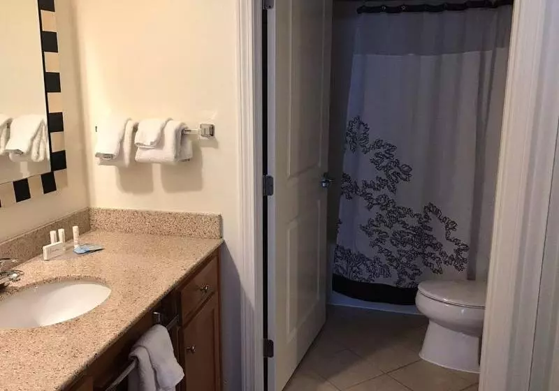 キングサイズベッドのスイートルーム, Residence Inn By Marriott Newport Middletown